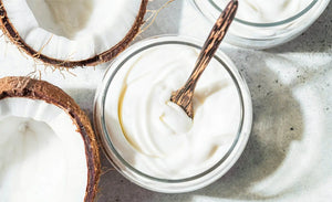 Selbstgemachtes Kokosjoghurt – probiotisch, laktosefrei und vegan, reich an Nährstoffen für eine gesunde Darmflora