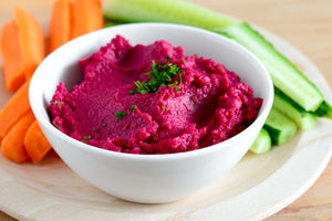 Lupinen Hummus aus Rettich violett Sprossen und Randen